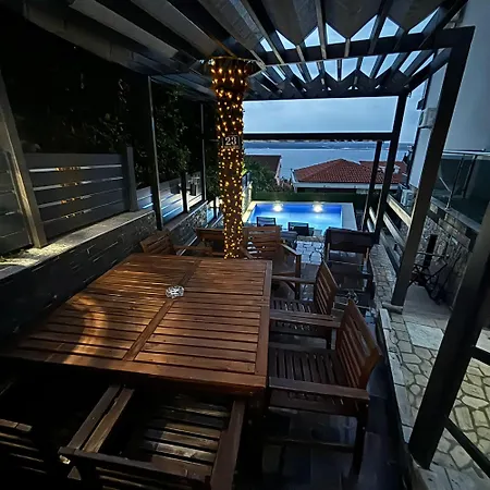 Blazevic, Heated Pool&jacuzzi *