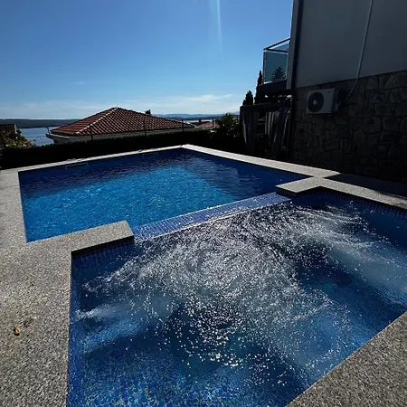 Blazevic, Heated Pool&jacuzzi 德拉马利