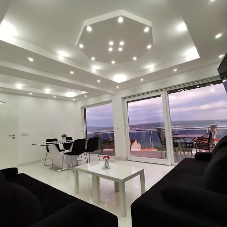 Blazevic, Heated Pool&jacuzzi * 德拉马利