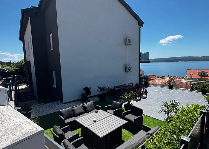 Blazevic, Heated Pool&jacuzzi 아파트 드라말리