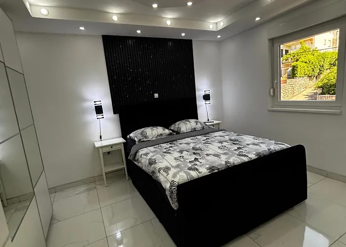 Blazevic, Heated Pool&jacuzzi *