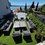 Blazevic, Heated Pool&jacuzzi * Dramalj