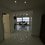 Blazevic, Heated Pool&jacuzzi Apartment *
