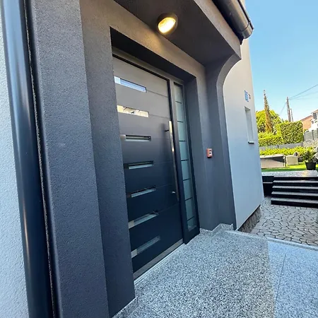 Blazevic, Heated Pool&jacuzzi * Dramalj