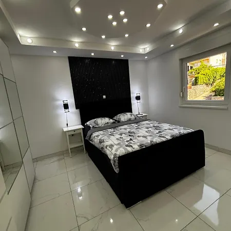 Blazevic, Heated Pool&jacuzzi *