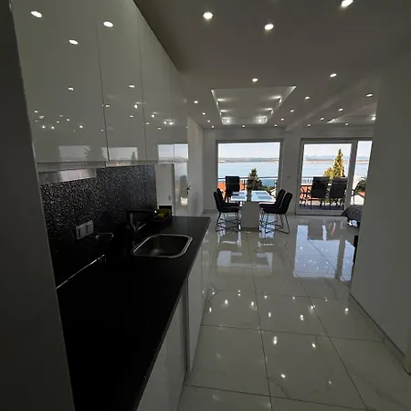 דירה Blazevic, Heated Pool&jacuzzi