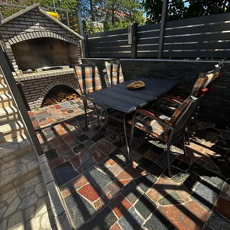 Apartment Blazevic, Heated Pool&jacuzzi