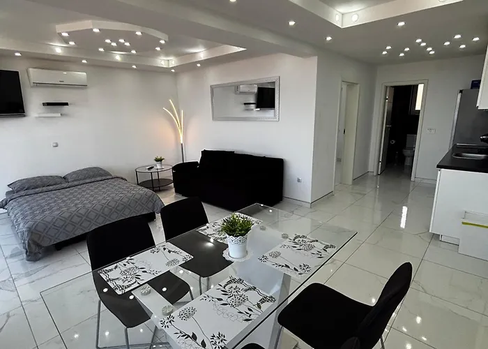 Διαμέρισμα Blazevic, Heated Pool&jacuzzi Dramalj