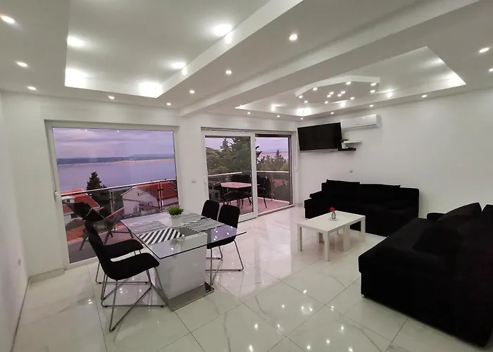 Blazevic, Heated Pool&jacuzzi Διαμέρισμα Dramalj